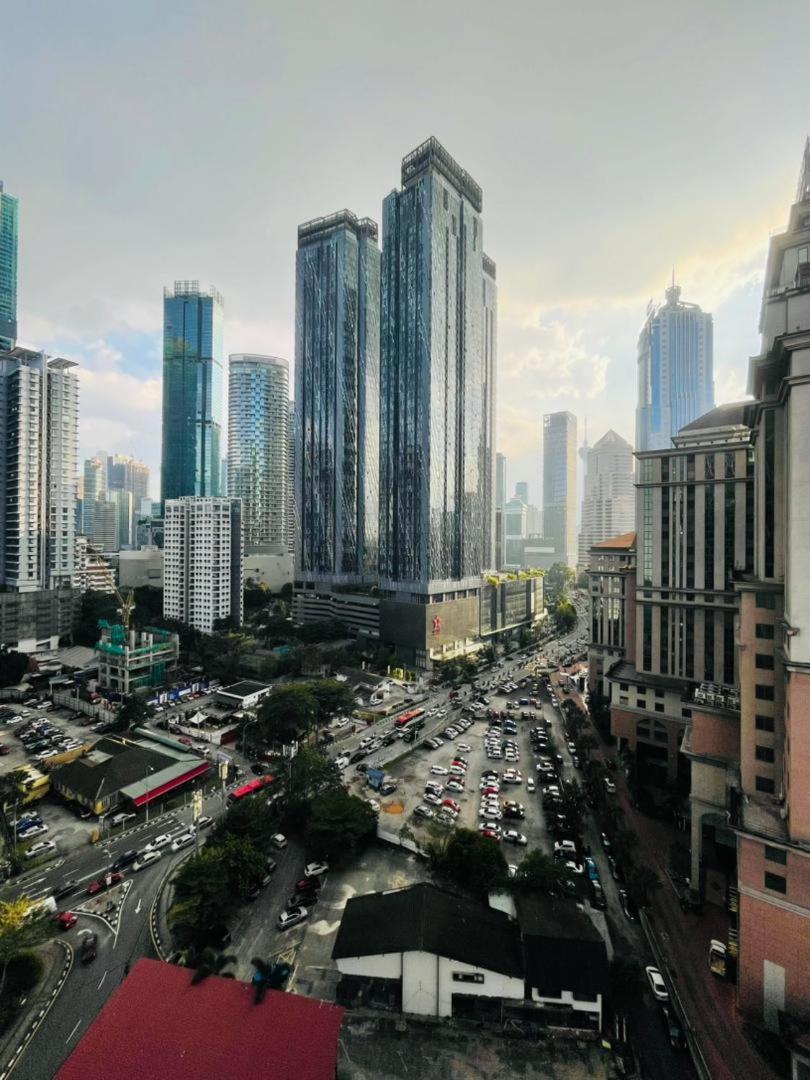 Scarletz Suites Twin Tower Klcc Kuala Lumpur By Okidoki Exterior foto