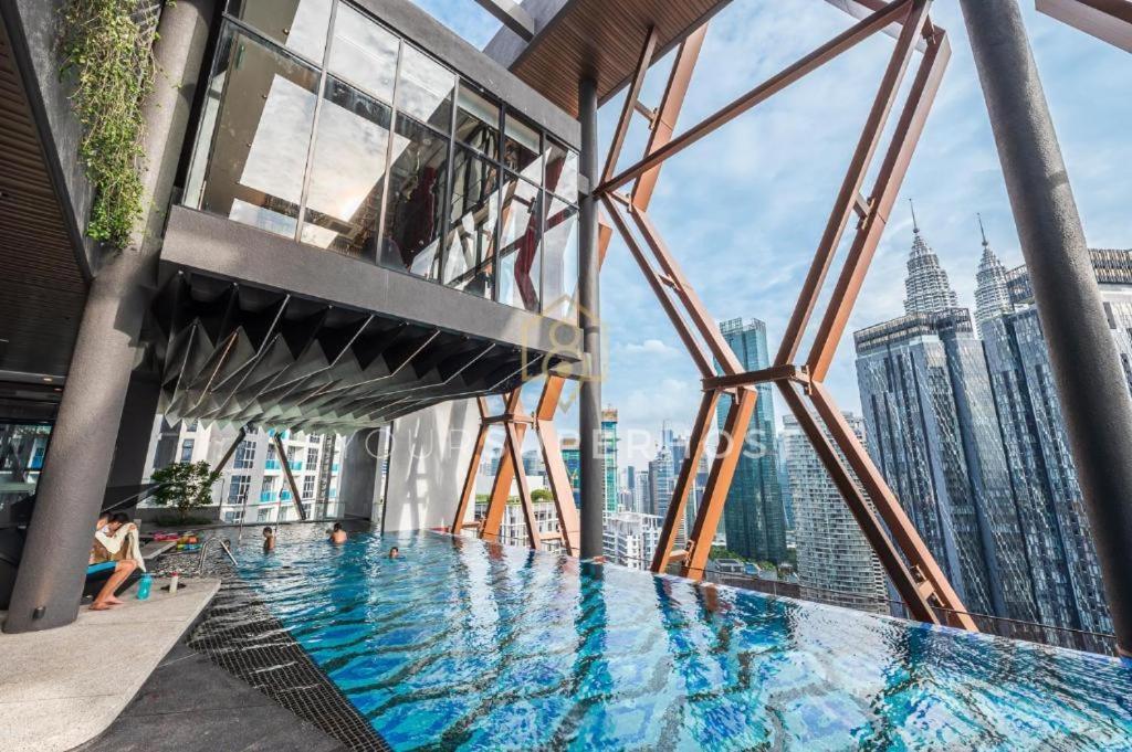 Scarletz Suites Twin Tower Klcc Kuala Lumpur By Okidoki Exterior foto