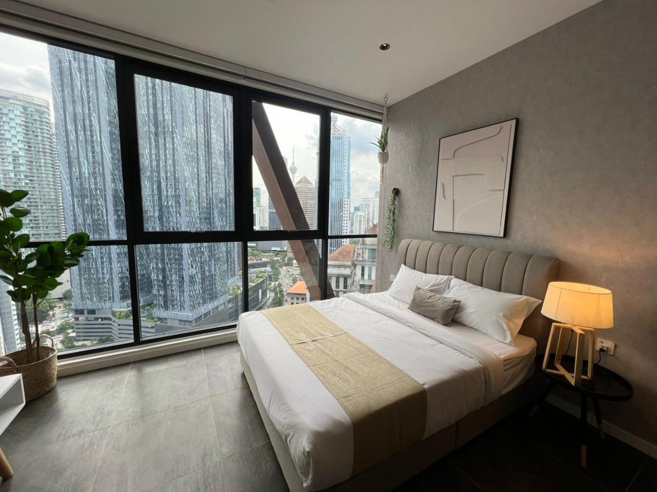 Scarletz Suites Twin Tower Klcc Kuala Lumpur By Okidoki Exterior foto