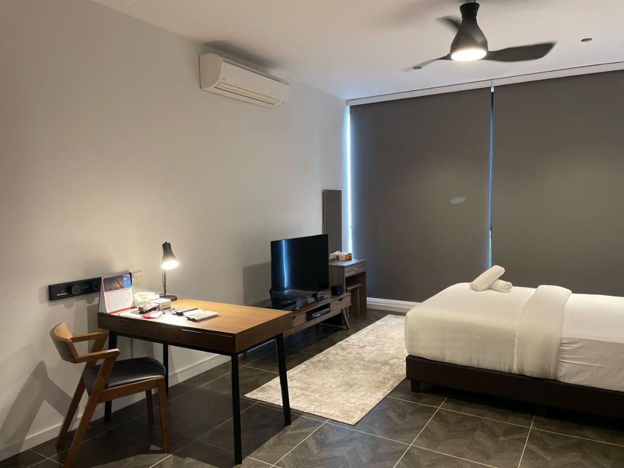 Scarletz Suites Twin Tower Klcc Kuala Lumpur By Okidoki Exterior foto